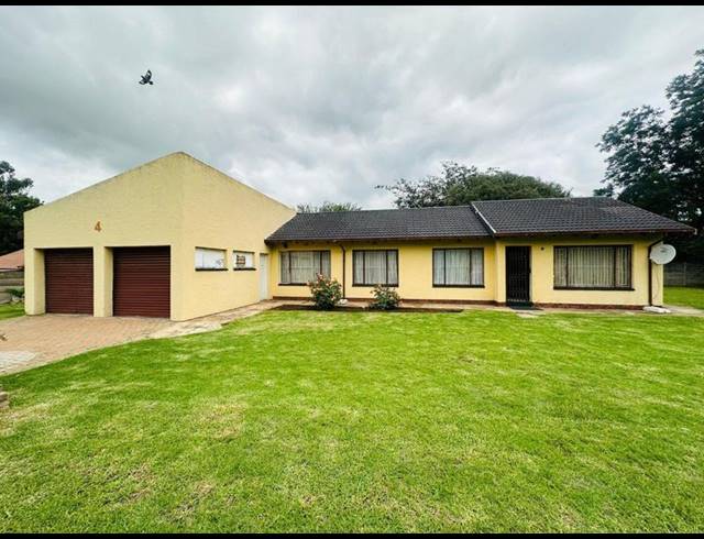 4 BEDROOM HOUSE FOR SALE IN BRAKPAN NORTH